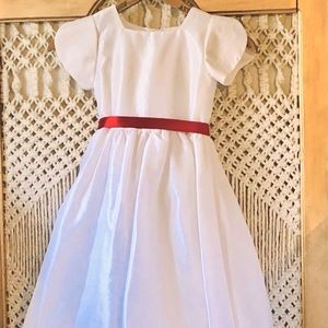 NWT Rosebuds White Flower Girl Dress Style 5114